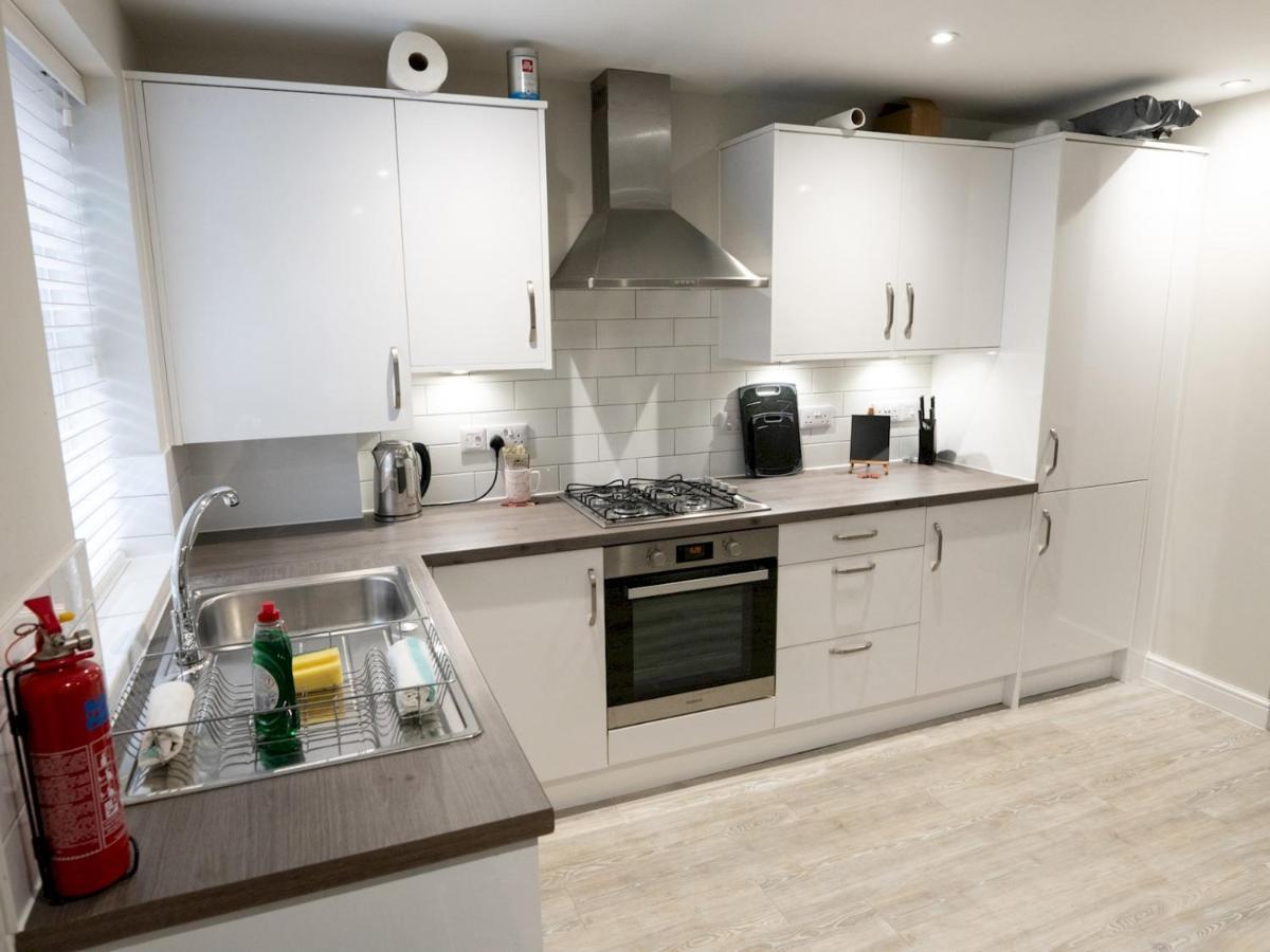 Townhouse In The Heart Of Poole With Beach Hut 아파트 외부 사진